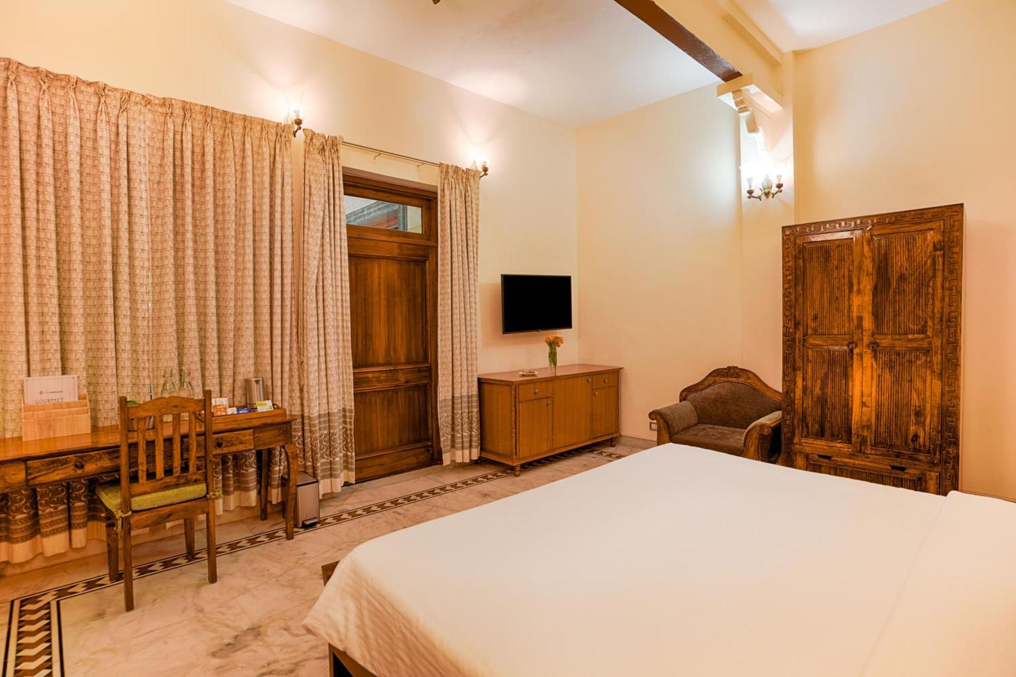 Hotel Club Mahindra Bharatpur Zewnętrze zdjęcie