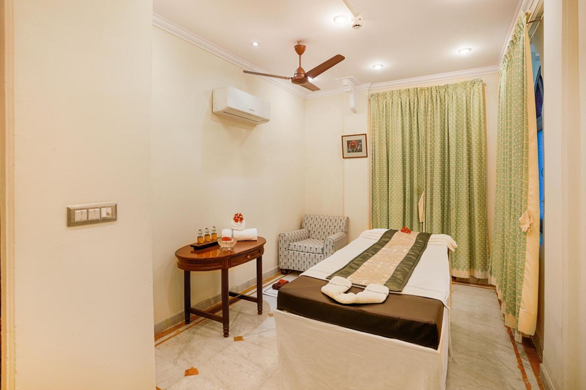 Hotel Club Mahindra Bharatpur Zewnętrze zdjęcie