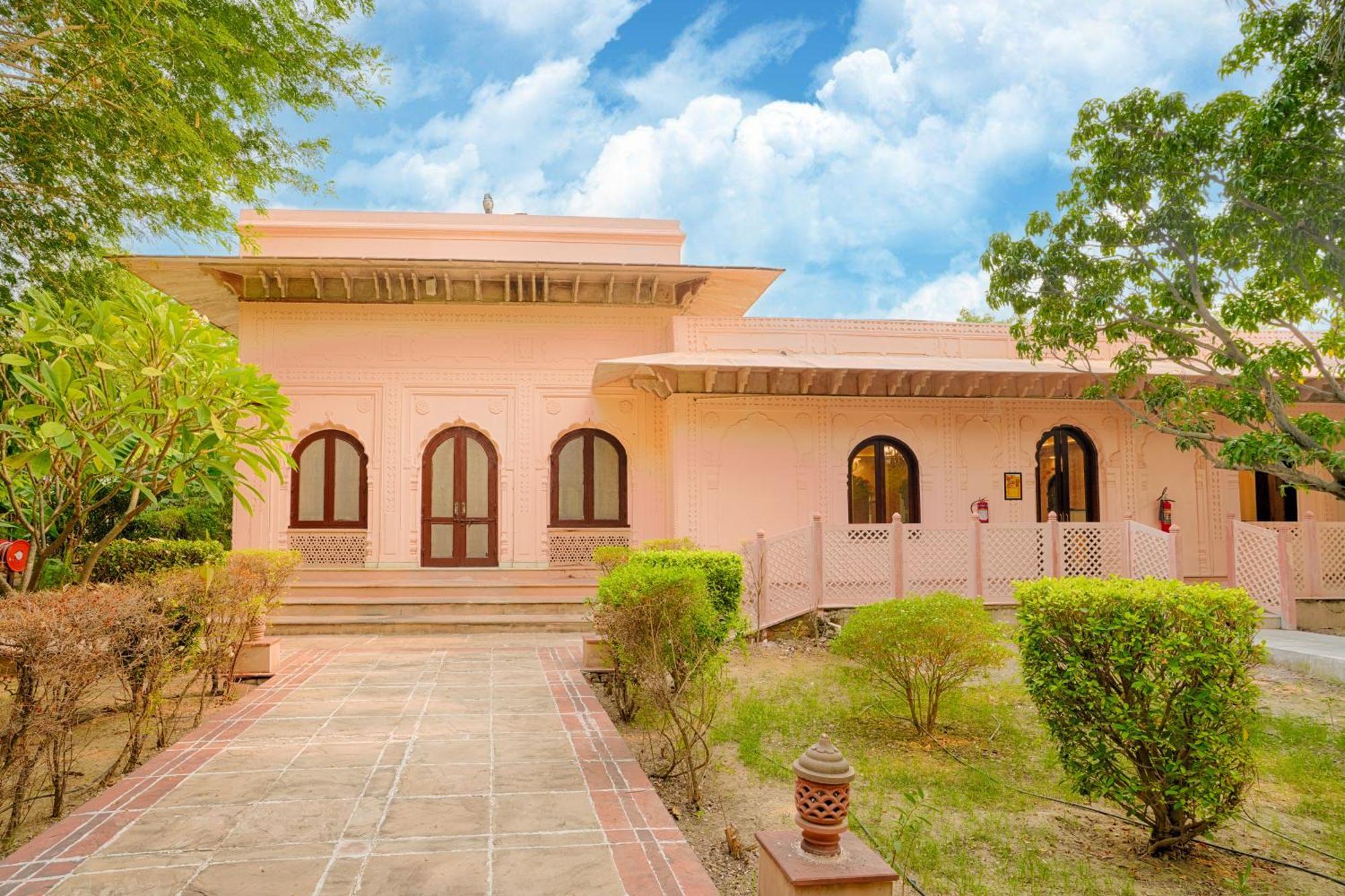Hotel Club Mahindra Bharatpur Zewnętrze zdjęcie