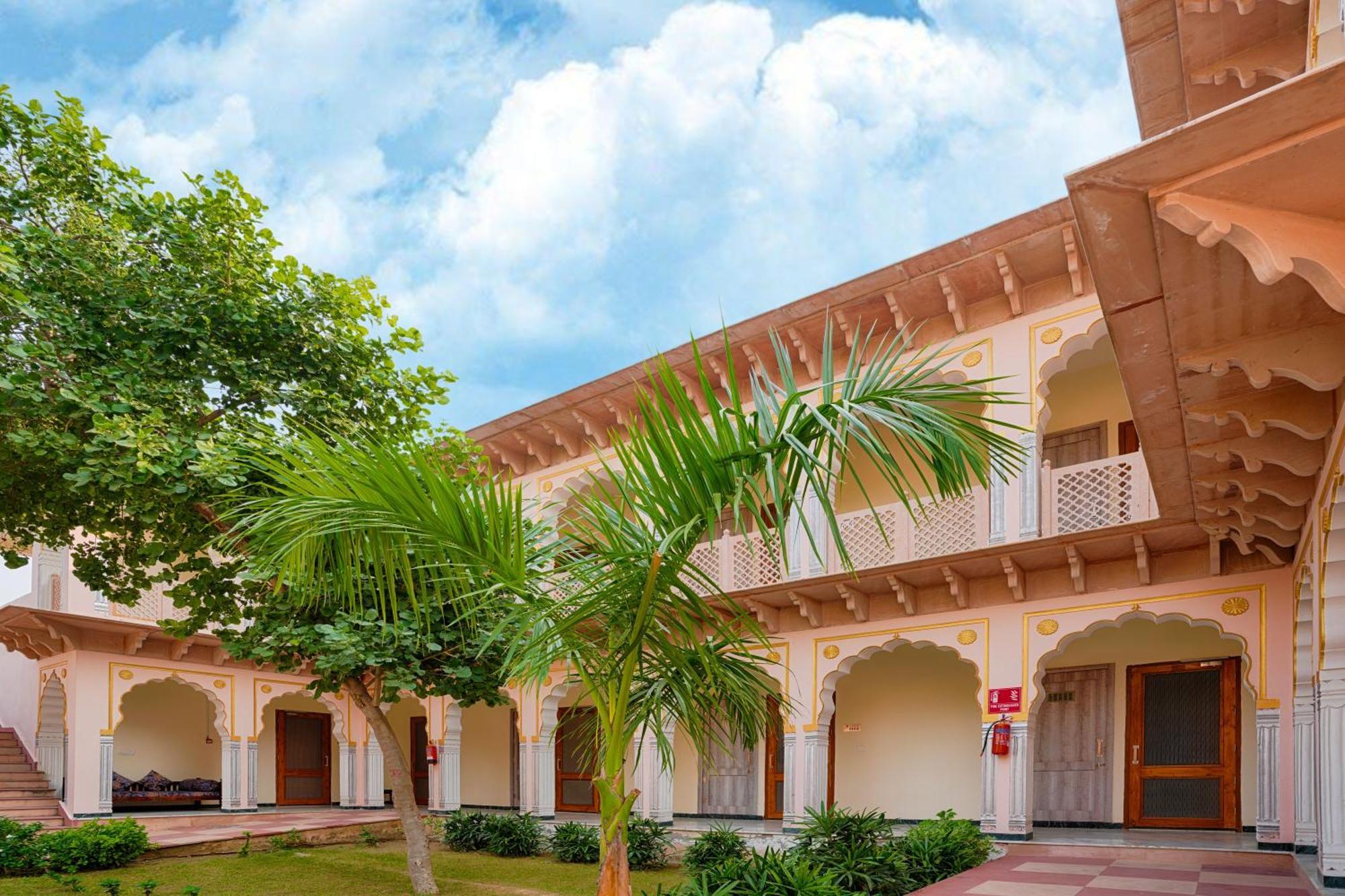 Hotel Club Mahindra Bharatpur Zewnętrze zdjęcie