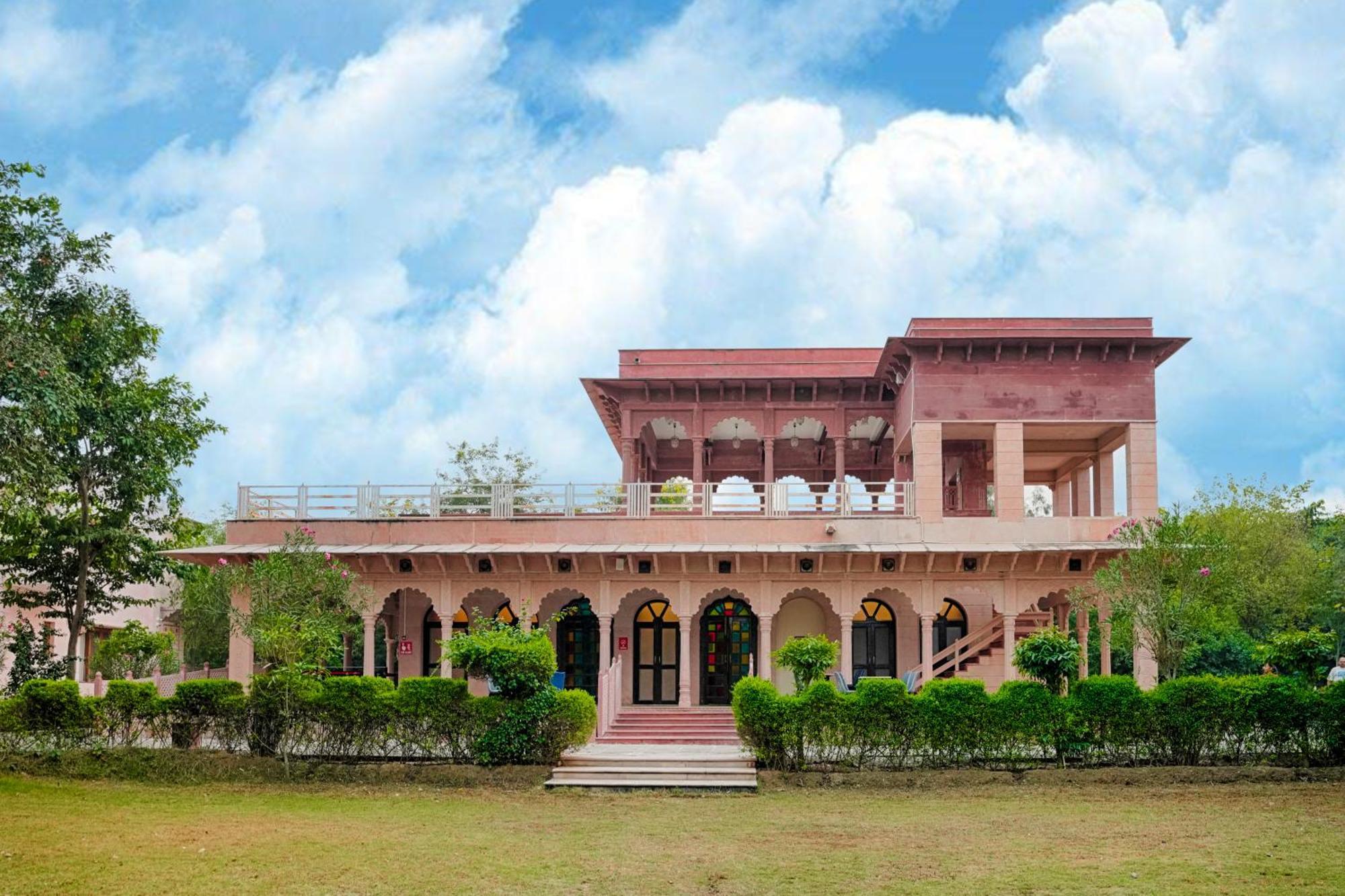 Hotel Club Mahindra Bharatpur Zewnętrze zdjęcie