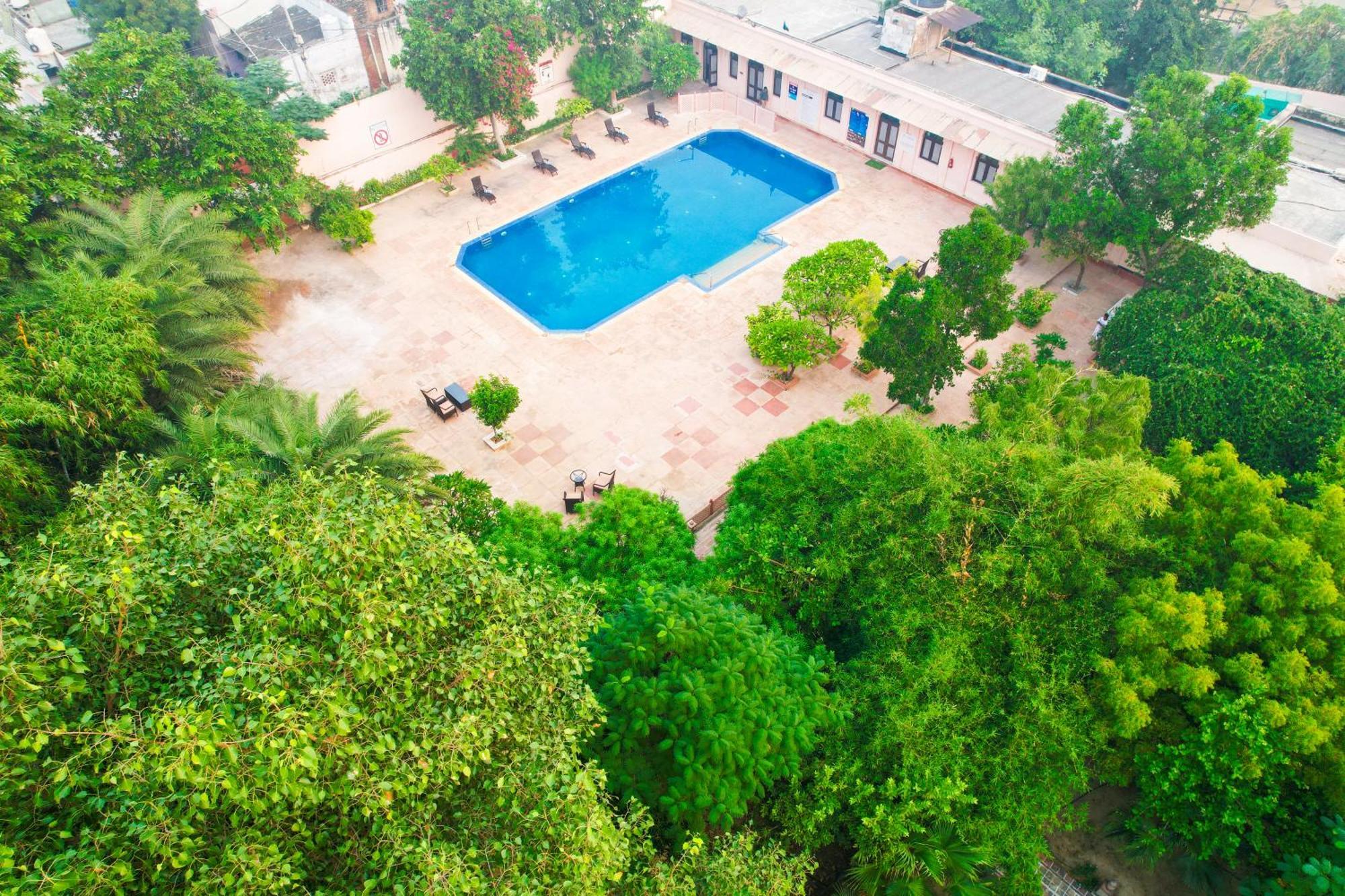 Hotel Club Mahindra Bharatpur Zewnętrze zdjęcie